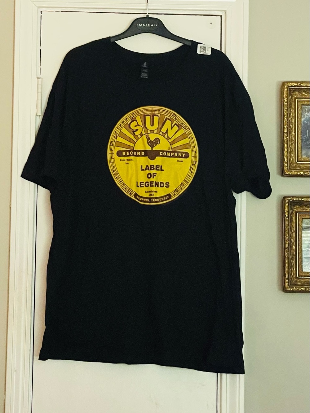 Gildan Black T-Shirt with Yellow SUN Record Company Graphic 2X